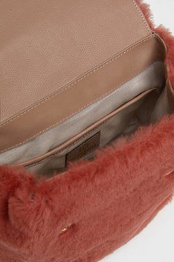 Image of Shearling mini-rugzak voor dames, koraalwol