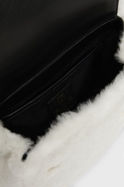 Image of Shearling mini-rugzak voor dames, witte wol