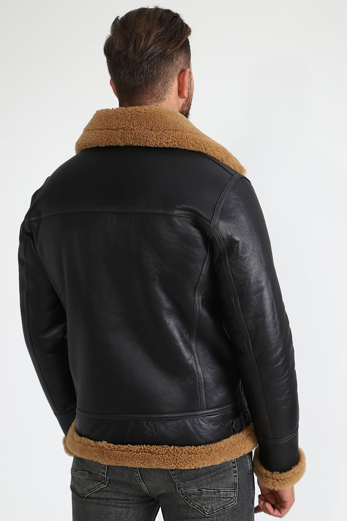 Shearling bikerjack voor heren, zijdebruin met gemberkrulwol