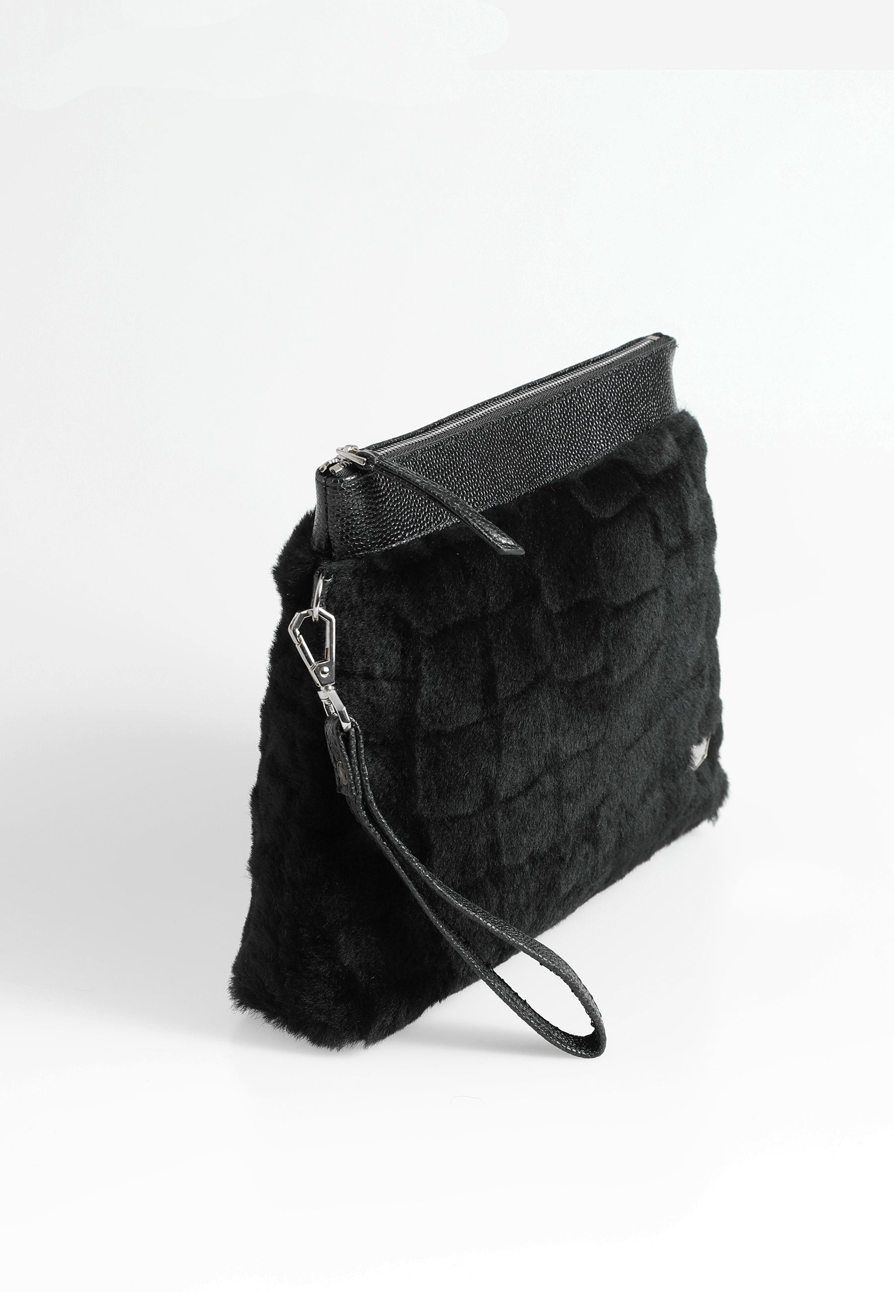 Shearling-clutch voor dames, zwarte wol met patroon