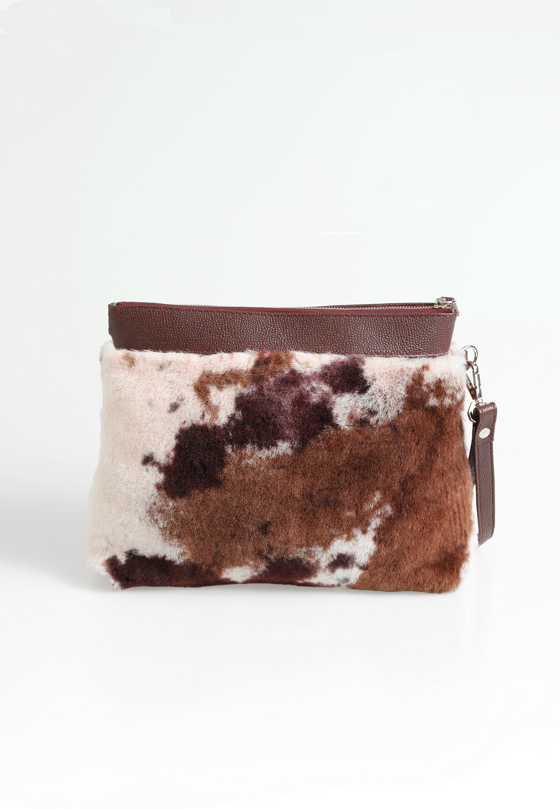 Shearling-clutch voor dames, bordeauxrood met bruine veelkleurige wol