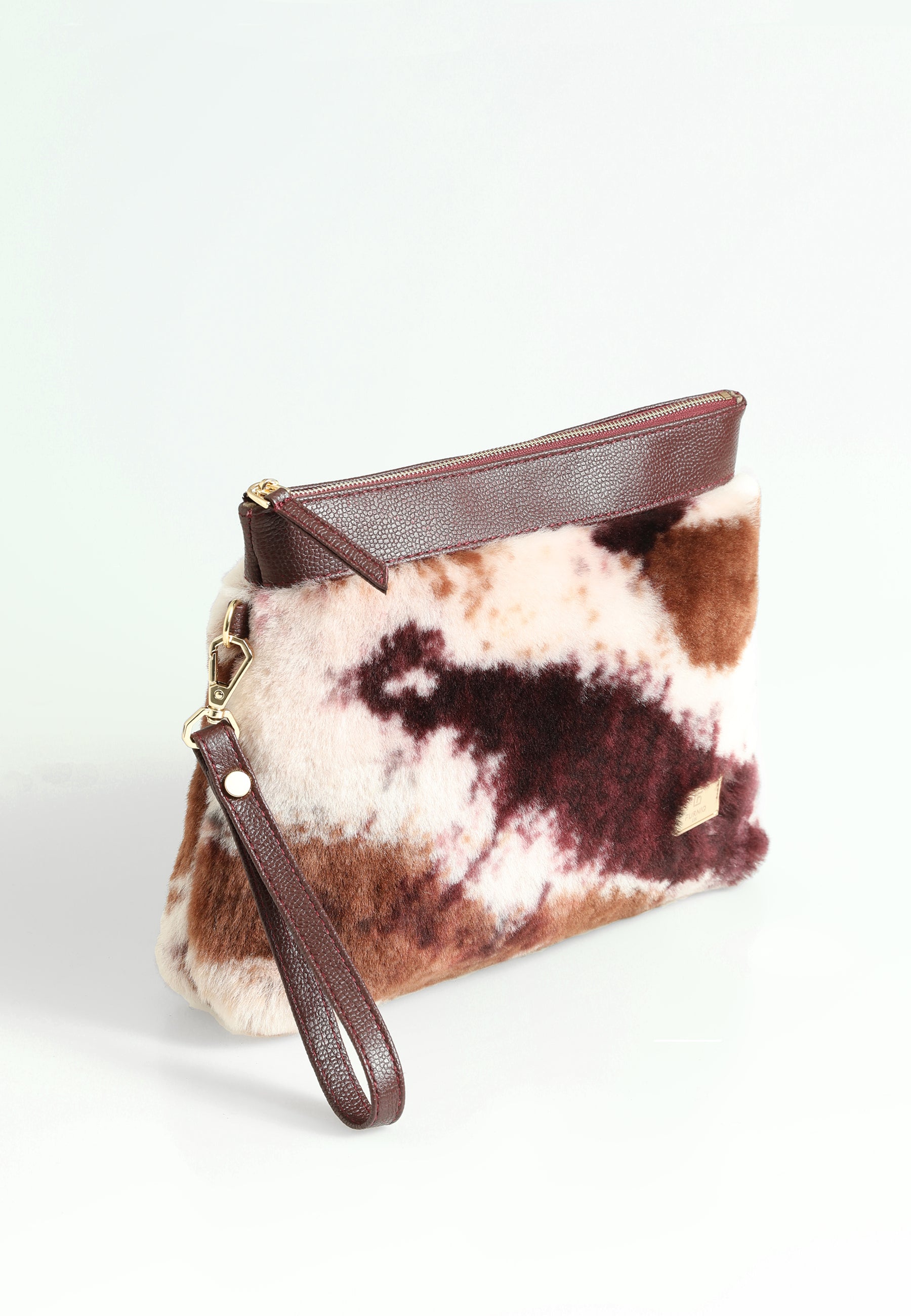 Shearling-clutch voor dames, bordeauxrood met bruine veelkleurige wol