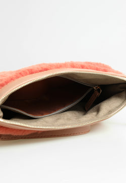 Image of Shearling-clutch voor dames, steenwol